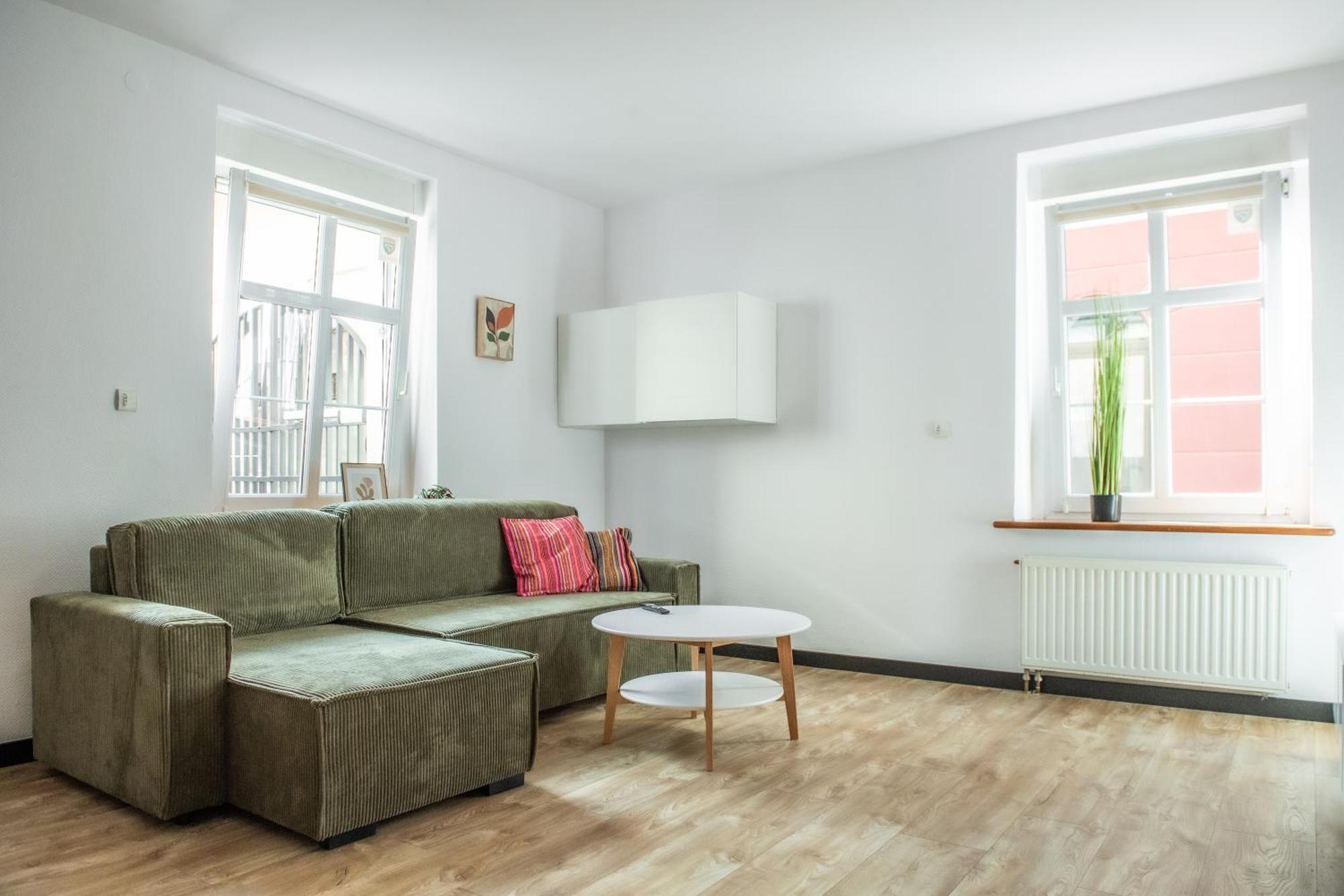 Apartment Srednia 16 *